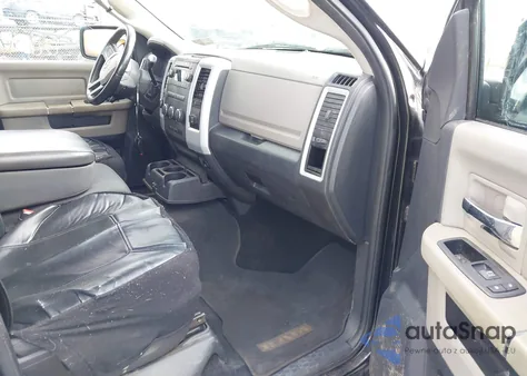 2010 Dodge Ram 1500 Slt/Sport/Trx z USA, uszkodzony, nr VIN 1D7RV1CT0AS108974